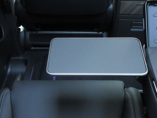 TOYOTA ???? LM500h 2025