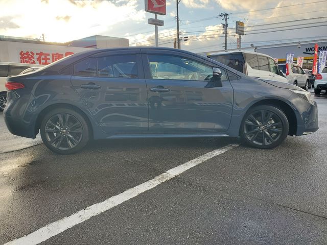 TOYOTA COROLLA sedan HYBRID 4WD 2023