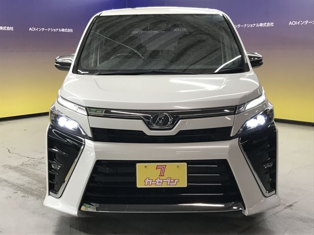 TOYOTA VOXY 2020