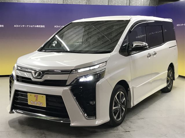 TOYOTA VOXY 2020