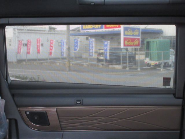 TOYOTA VELLFIRE  HYBRID 2025