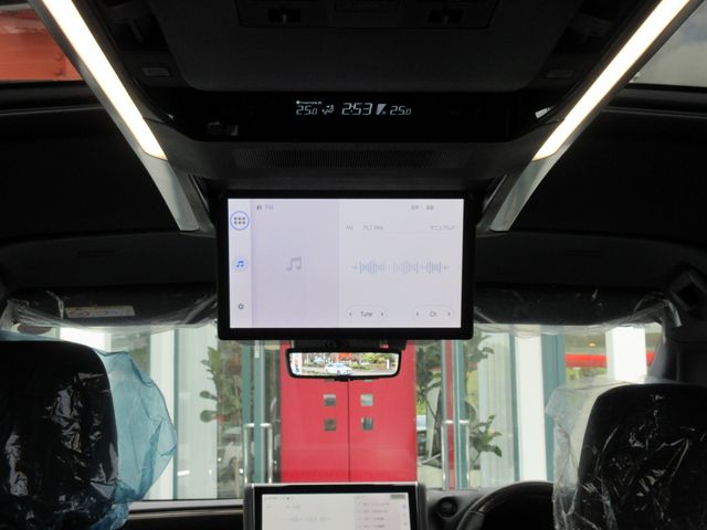 TOYOTA VELLFIRE  HYBRID 2025