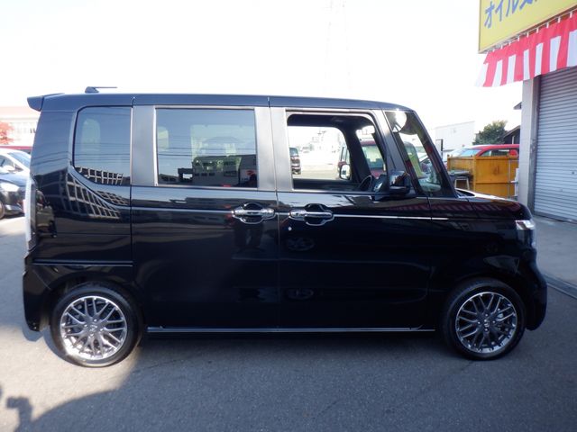 HONDA N BOX CUSTOM 2025