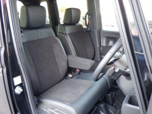 HONDA N BOX CUSTOM 2025