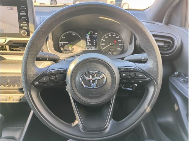 TOYOTA YARIS HYBRID 2020