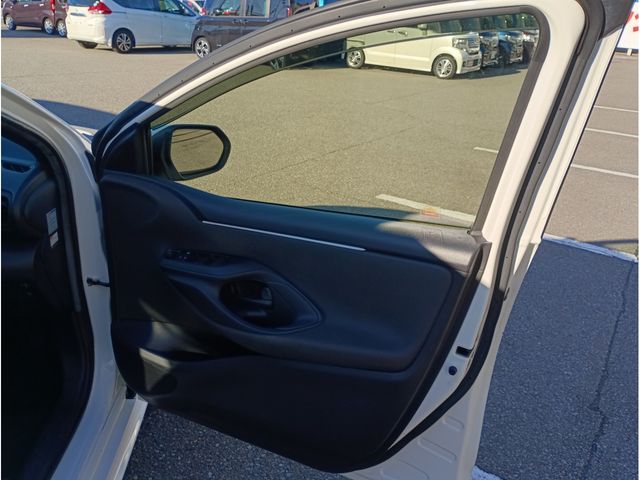 TOYOTA YARIS HYBRID 2020