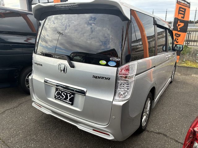 HONDA STEPWAGON SPADA 2010