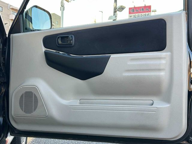 MITSUBISHI PAJERO MINI 2005