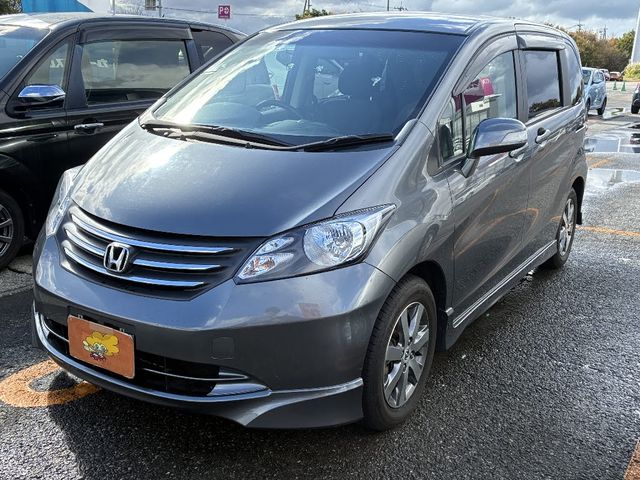 HONDA FREED 2010