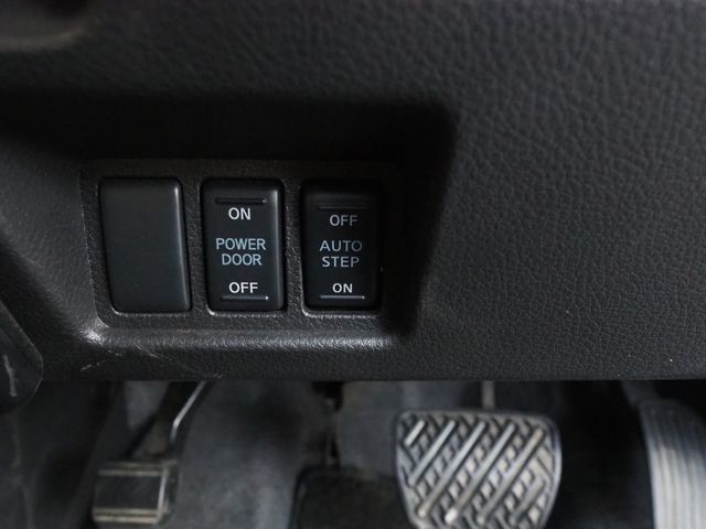 NISSAN SERENA  WG 2016