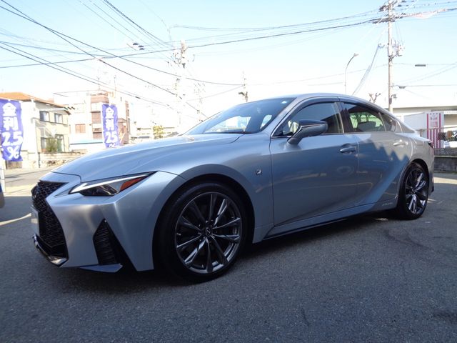 TOYOTA LEXUS IS300h 2020