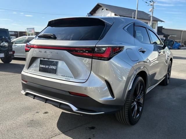 TOYOTA LEXUS NX450h+ AWD 2023