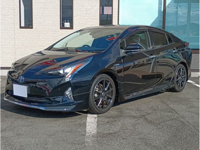TOYOTA PRIUS 2016