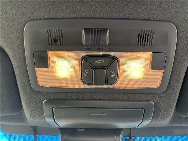 TOYOTA ESTIMA  4WD 2016