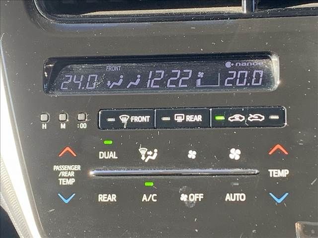 TOYOTA ESTIMA  4WD 2016