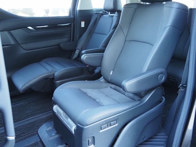 TOYOTA ALPHARD hybrid 4WD 2020