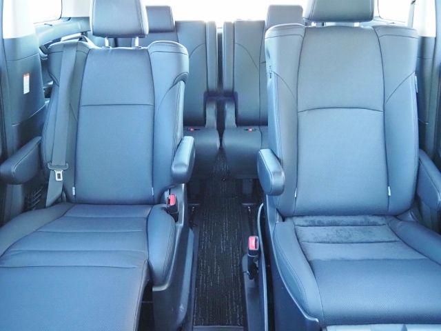 TOYOTA ALPHARD hybrid 4WD 2020