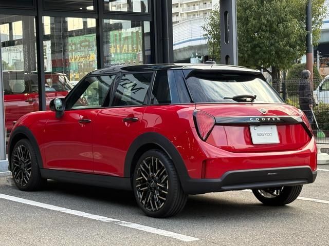 BMW MINI COOPER 5DOOR 2025