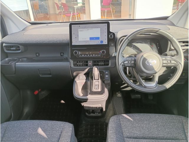 TOYOTA SIENTA HYBRID 2022