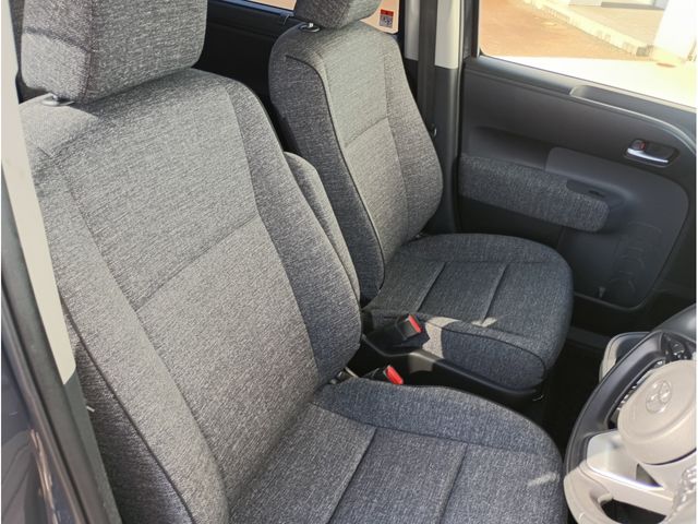 TOYOTA SIENTA HYBRID 2022