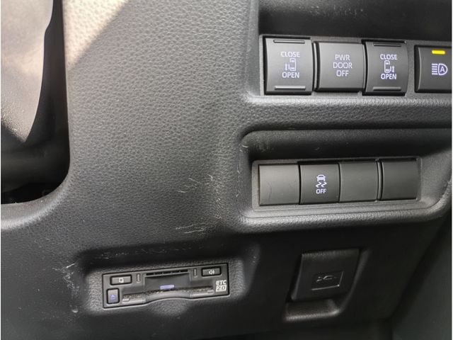 TOYOTA SIENTA HYBRID 2022