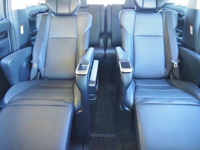 TOYOTA ALPHARD hybrid 4WD 2021