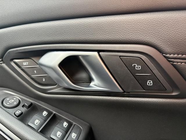 BMW BMW 3series sedan 2025