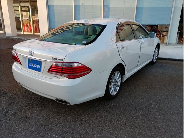 TOYOTA CROWN sedan 4WD 2010