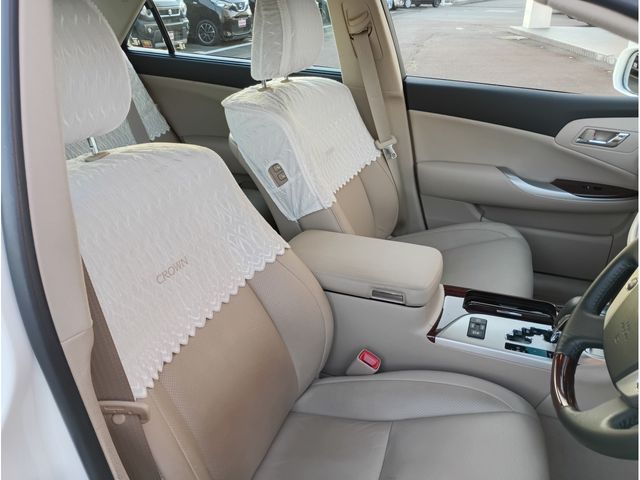 TOYOTA CROWN sedan 4WD 2010