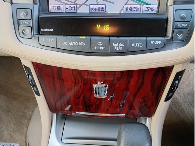 TOYOTA CROWN sedan 4WD 2010