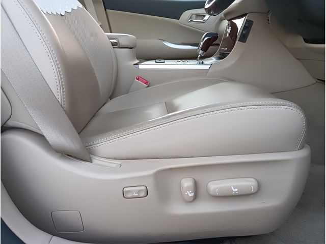 TOYOTA CROWN sedan 4WD 2010