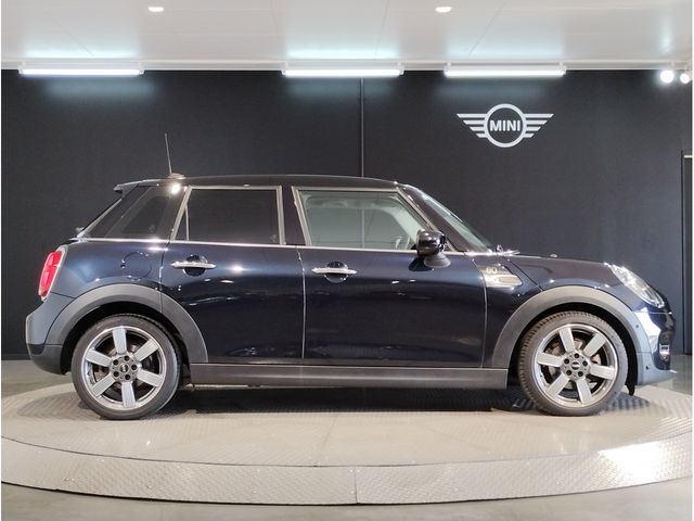 BMW MINI COOPER 5DOOR 2020