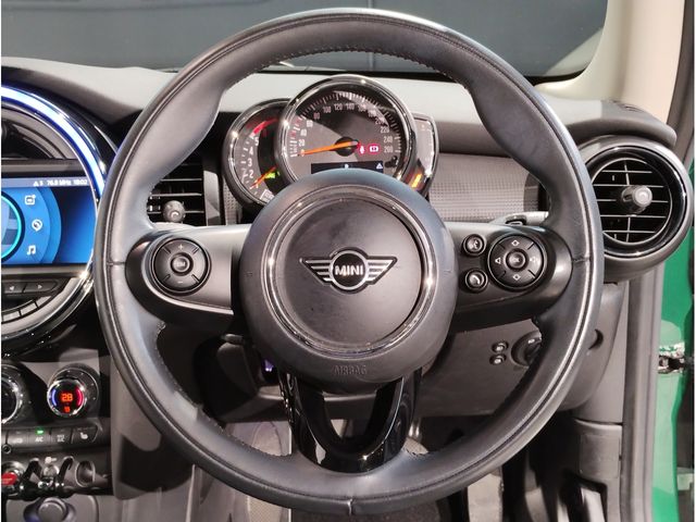 BMW MINI COOPER D 2020