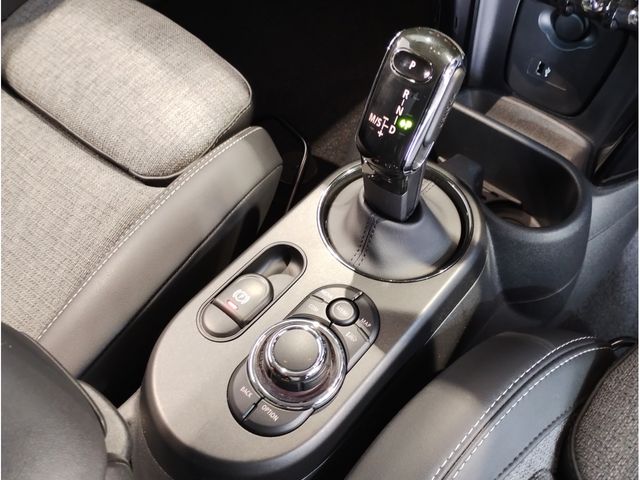 BMW MINI COOPER D 2024