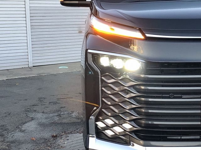 TOYOTA VOXY HYBRID 2022