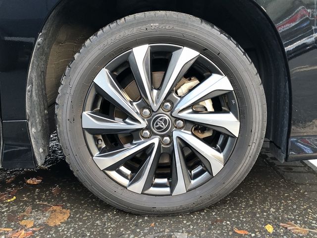 TOYOTA VOXY HYBRID 2022