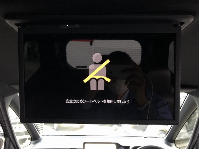 TOYOTA VOXY HYBRID 2022