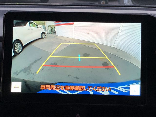 TOYOTA VOXY HYBRID 2022