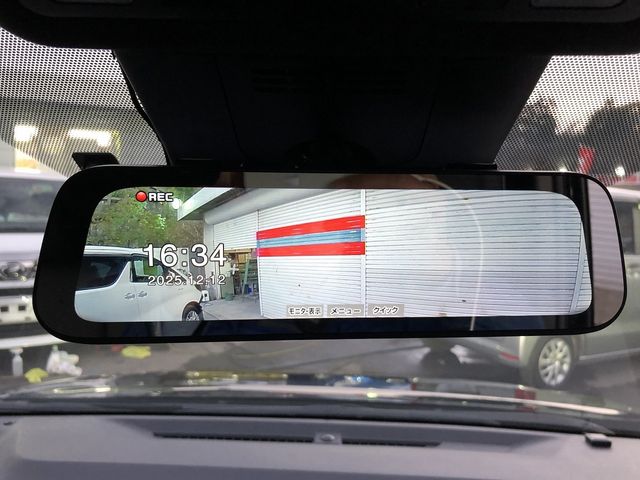 TOYOTA VOXY HYBRID 2022