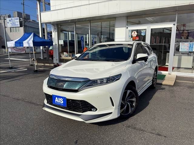TOYOTA HARRIER 4WD 2017