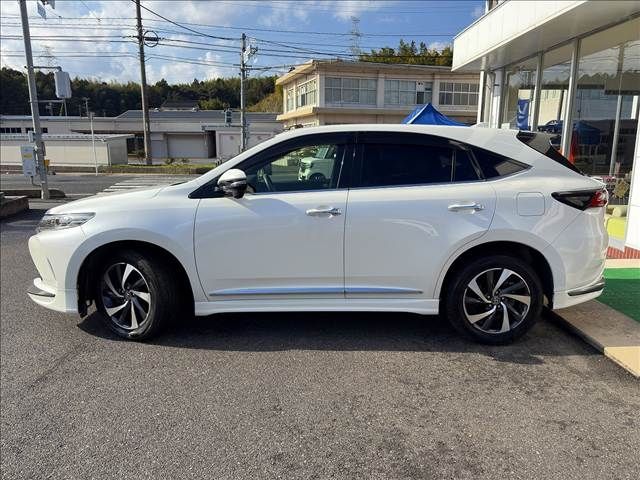 TOYOTA HARRIER 4WD 2017