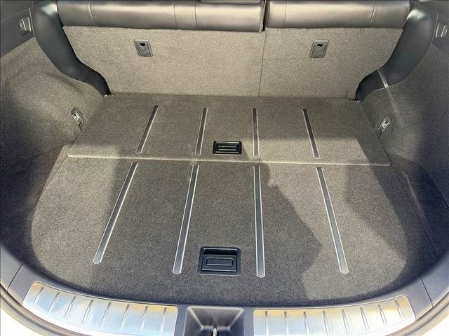 TOYOTA HARRIER 4WD 2017