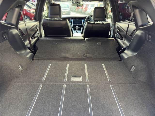 TOYOTA HARRIER 4WD 2017