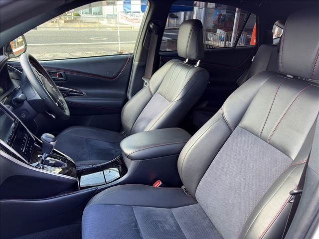 TOYOTA HARRIER 4WD 2017