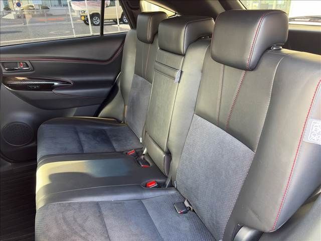 TOYOTA HARRIER 4WD 2017