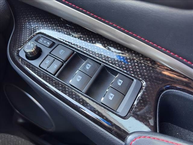 TOYOTA HARRIER 4WD 2017