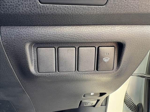 TOYOTA HARRIER 4WD 2017