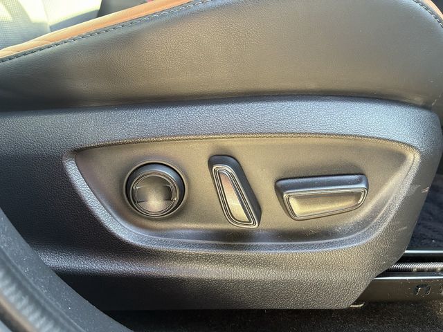 TOYOTA CROWN CROSSOVER 2023