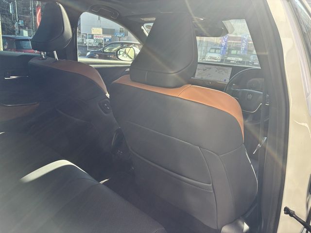 TOYOTA CROWN CROSSOVER 2023