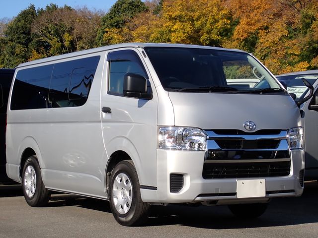 TOYOTA HIACE van 1.2t 2WD 2021